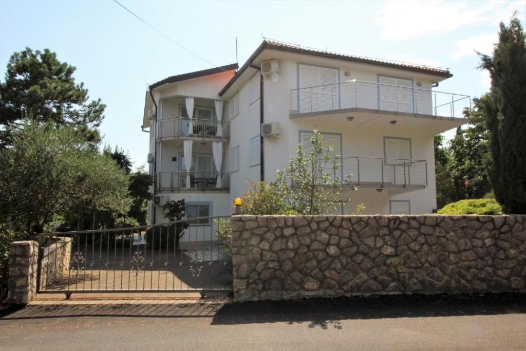 Apartmani Zec Šilo Eksteriør bilde