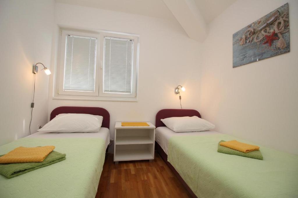 Apartmani Zec Šilo Eksteriør bilde