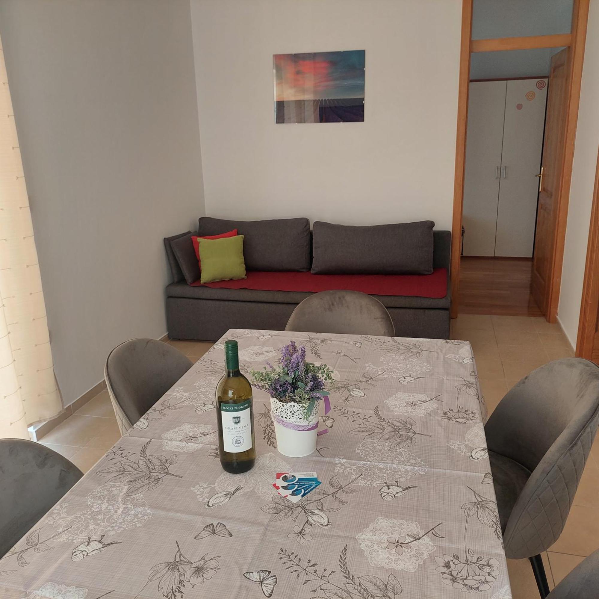 Apartmani Zec Šilo Eksteriør bilde