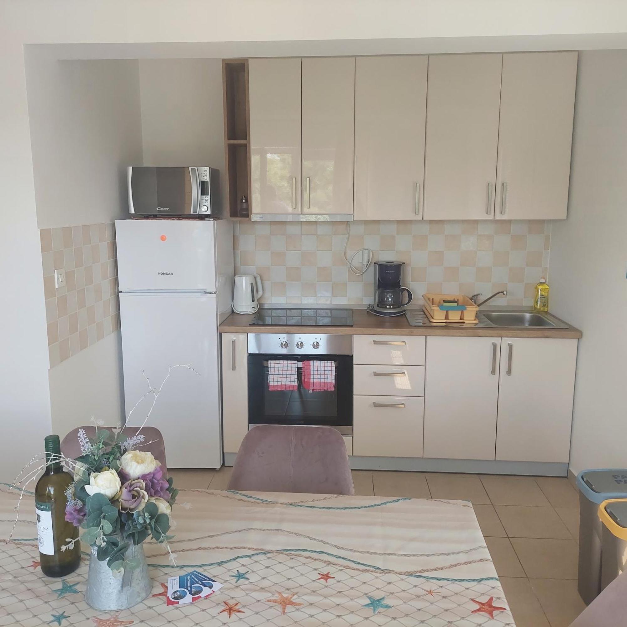 Apartmani Zec Šilo Eksteriør bilde